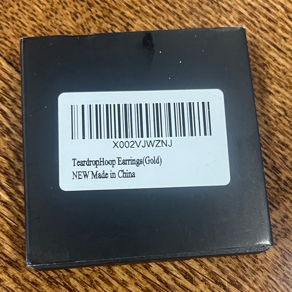 Elegant Teardrop Hoop Earrings Gold - Picture 3 of 9